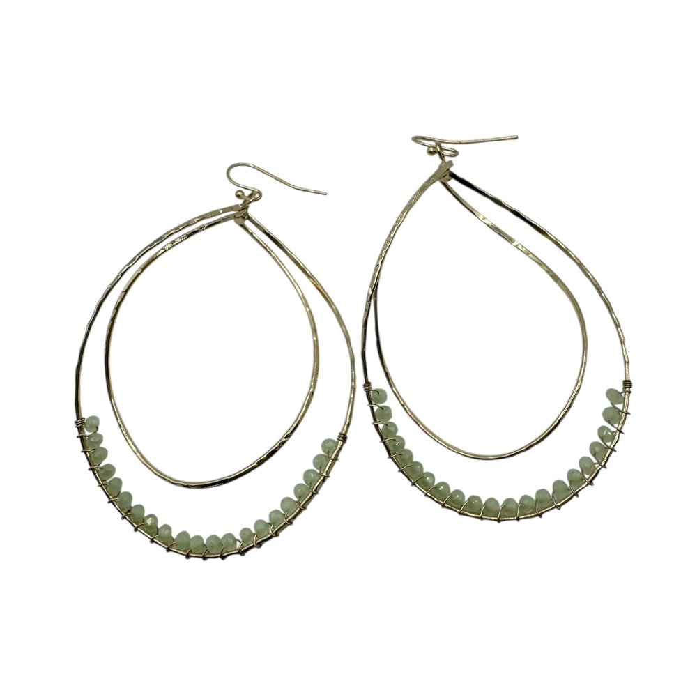 Gold Tone Teardrop Hoop Earrings Green Faceted Beads Wire Wrapped Dangle D14Q